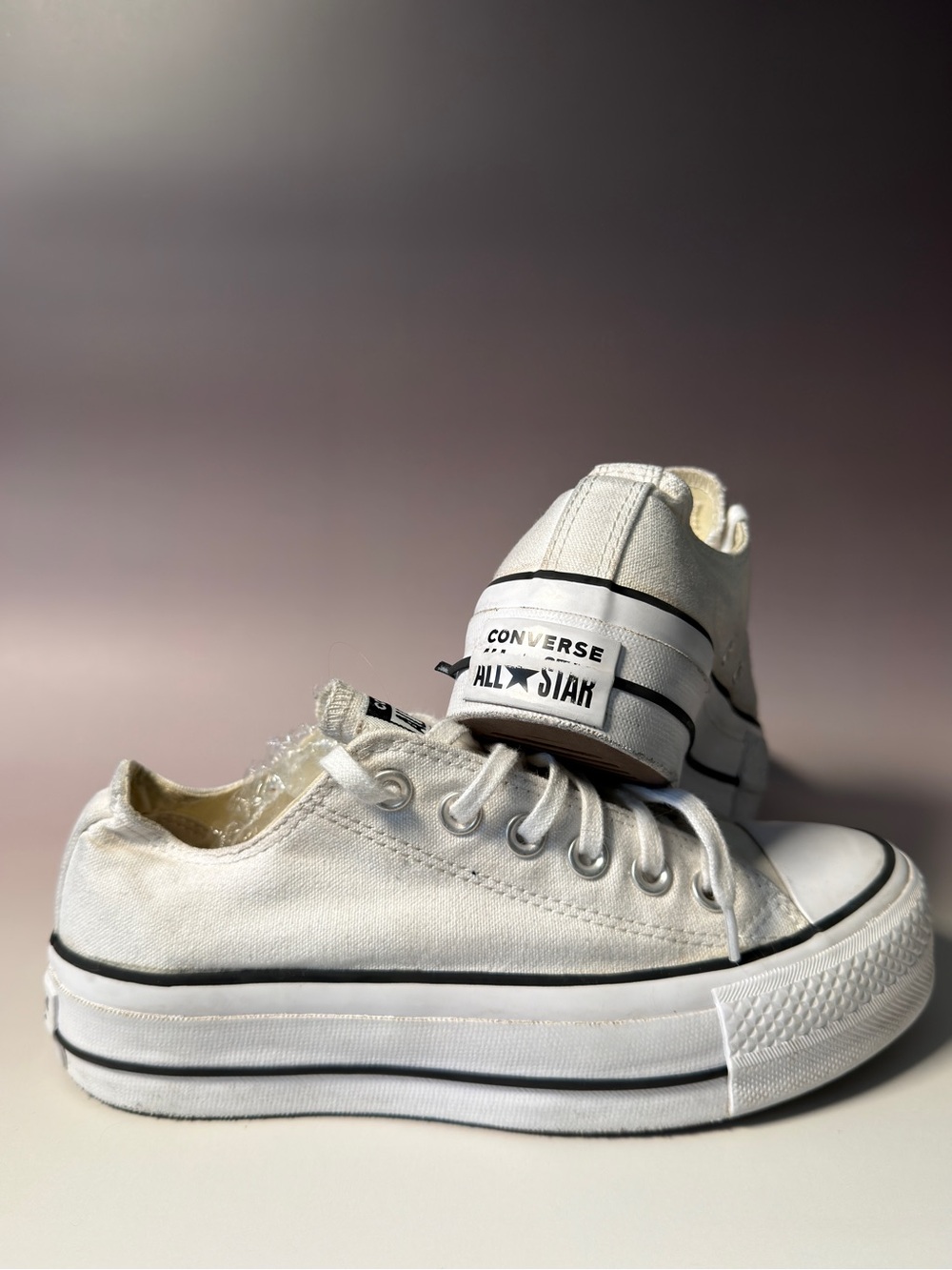 Converse Chuck Taylor All Star Move Platform – Women’s Size 6